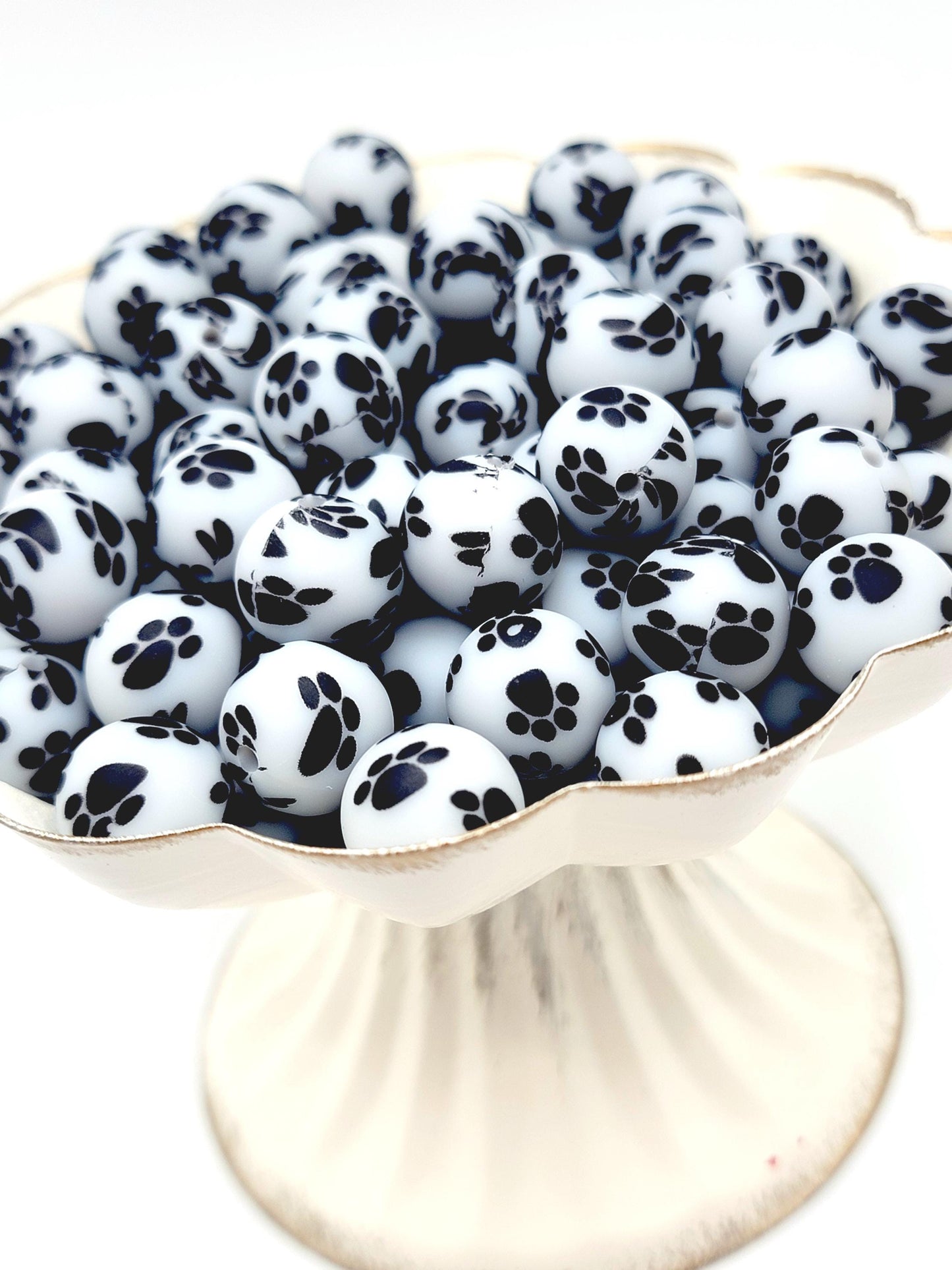 15mm Printed Gray Paw Print Silicone Bead – Pastel Pawprint Round Spacer Beads for Pens & Wristlets