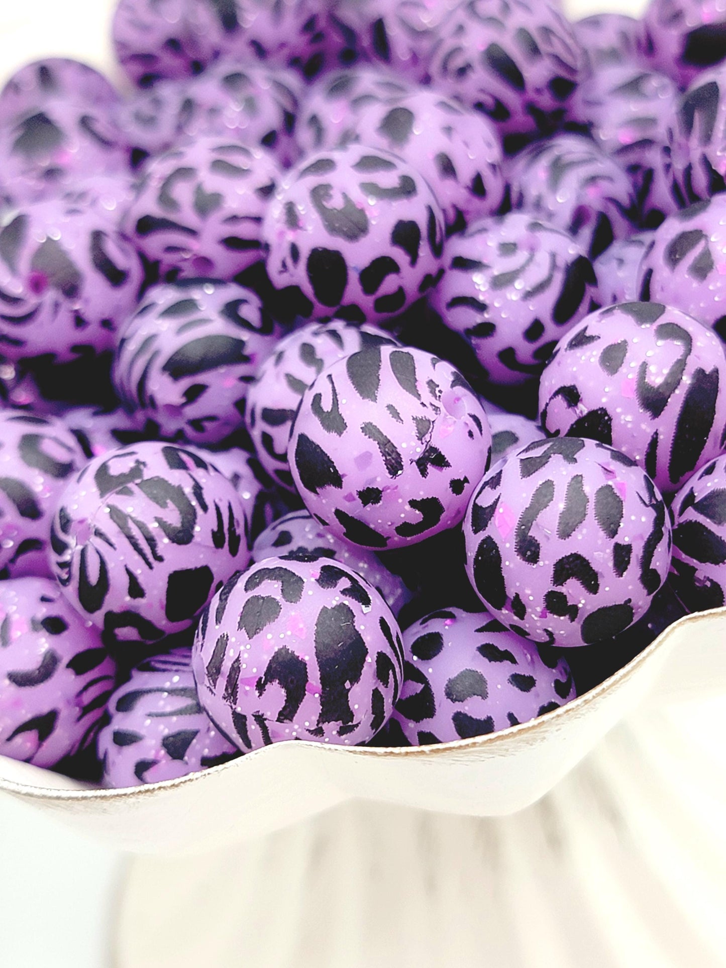 15mm Printed Purple Glitter Leopard Silicone Bead – Purple Animal Print Beads for Pens & Wristlets