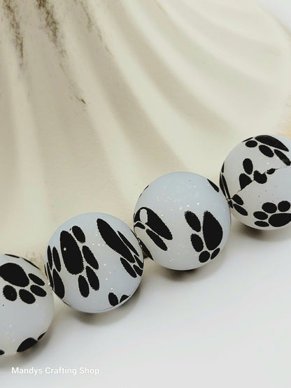 15mm Printed Clear Gray Glitter Paw Print Silicone Bead – Round Sparkle Pet Beads for Pens & Wristlets