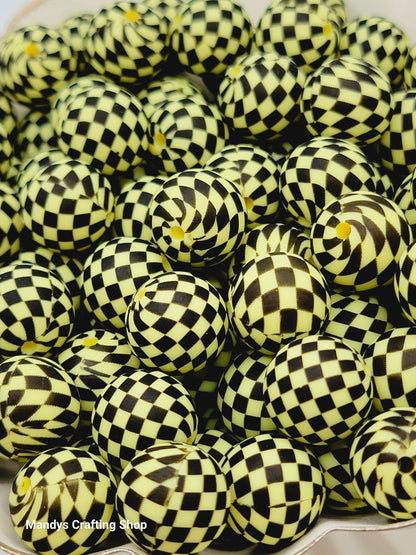 15mm Printed Light Yellow & Black Checkered Silicone Beads – Checkered Round Beads for Pens & Wristlets