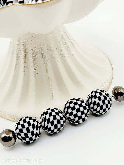 15mm Printed White & Black Check Silicone Beads – Checkered Round Beads for Pens & Wristlets