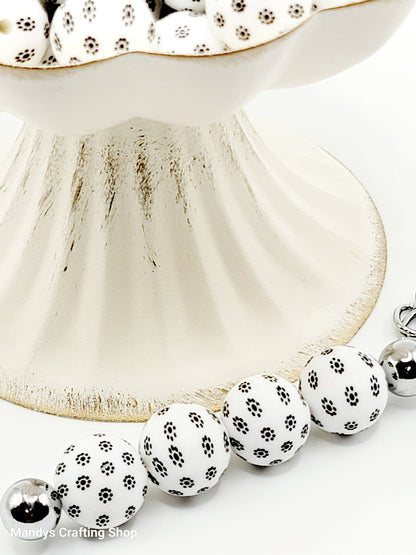 15mm Printed White & Black Daisy Floral Silicone Bead – Round Flower Beads for Pens & Wristlets