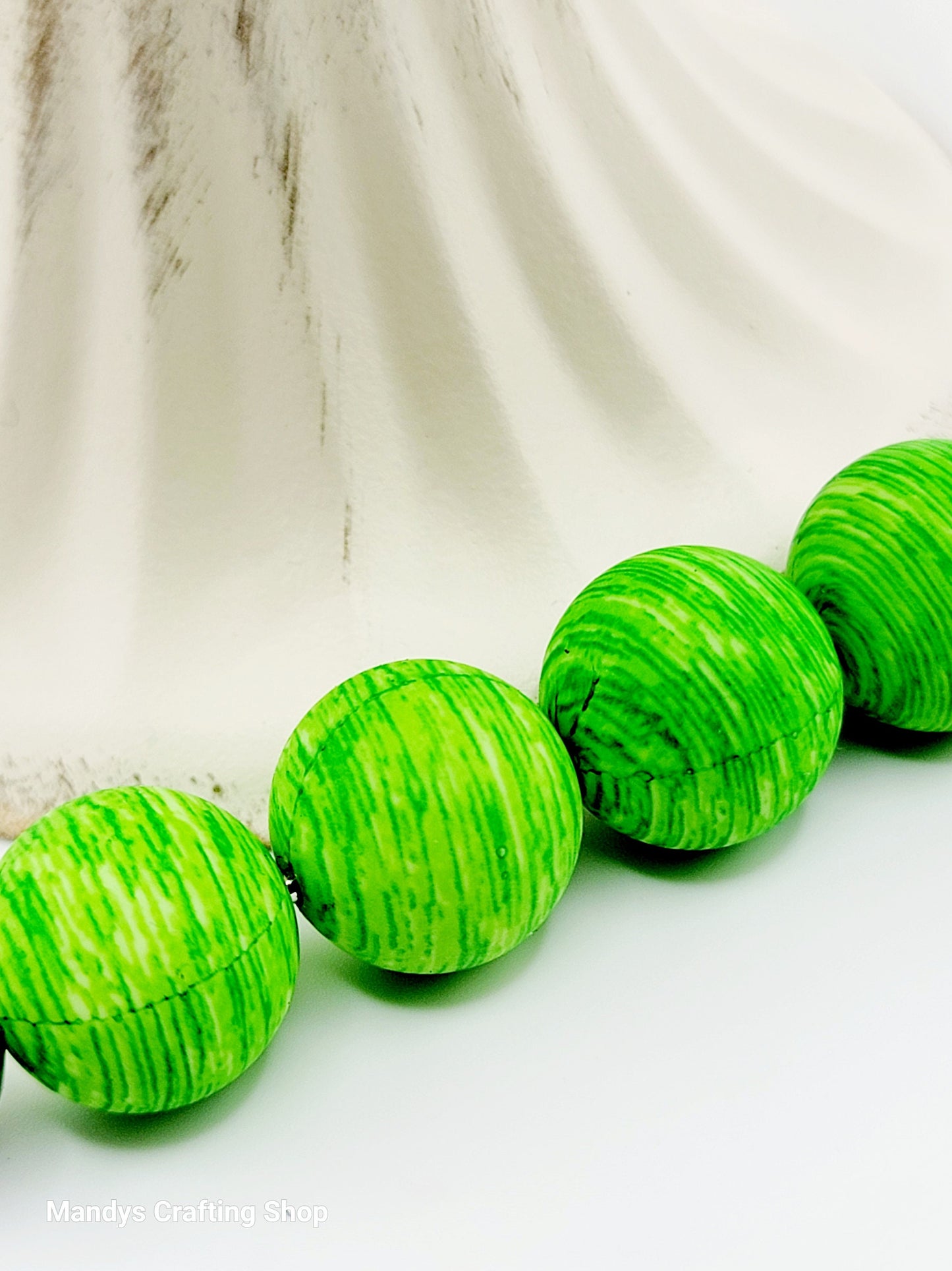 15mm Printed Green Swirl Silicone Bead – Round Green Stripe Beads for Pens & Wristlets