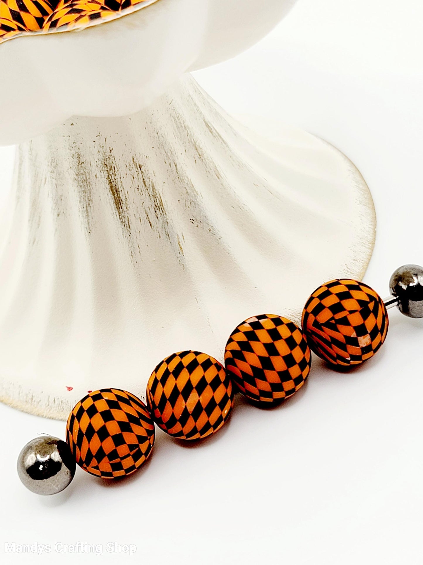 15mm Printed Orange & Black Check Silicone Beads – Checkered Round Beads for Pens & Wristlets
