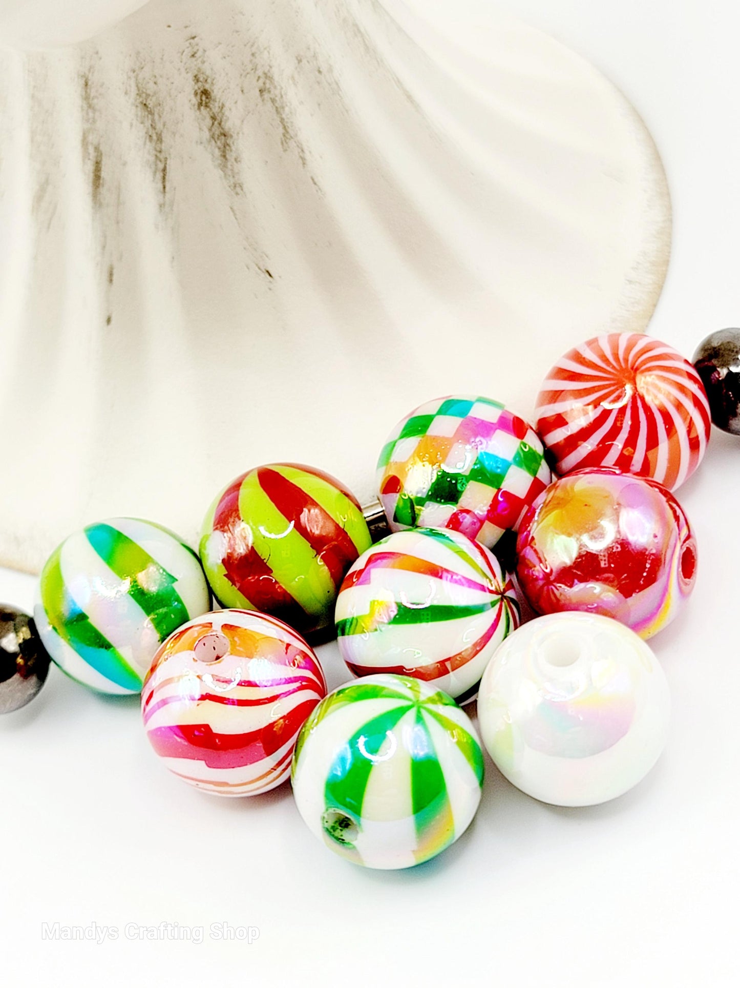 16mm Christmas Checkered Acrylic Beads (Set of 10) – Red Green White