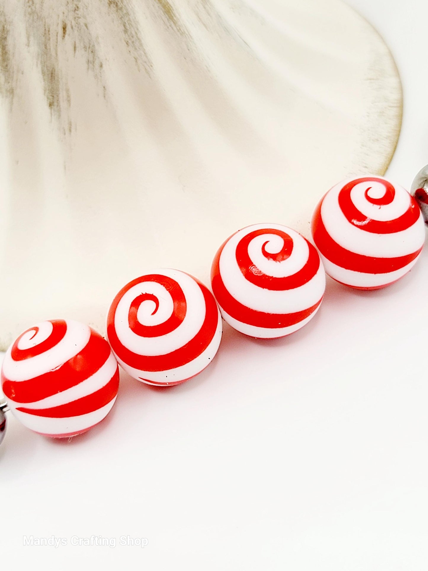 15mm Printed Red & White Swirl Print Silicone Beads – Christmas Round Beads for Pens & Wristlets