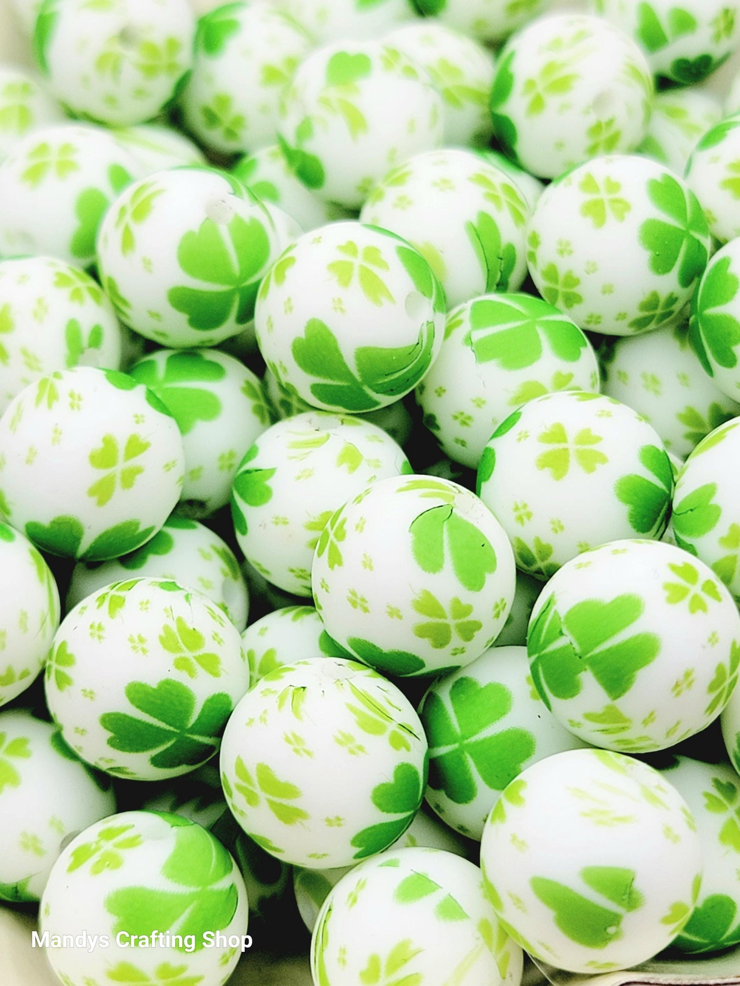 15mm Printed St. Patrick’s Day Shamrock Silicone Bead – Green Clover Round Beads for Wristlets & Pens