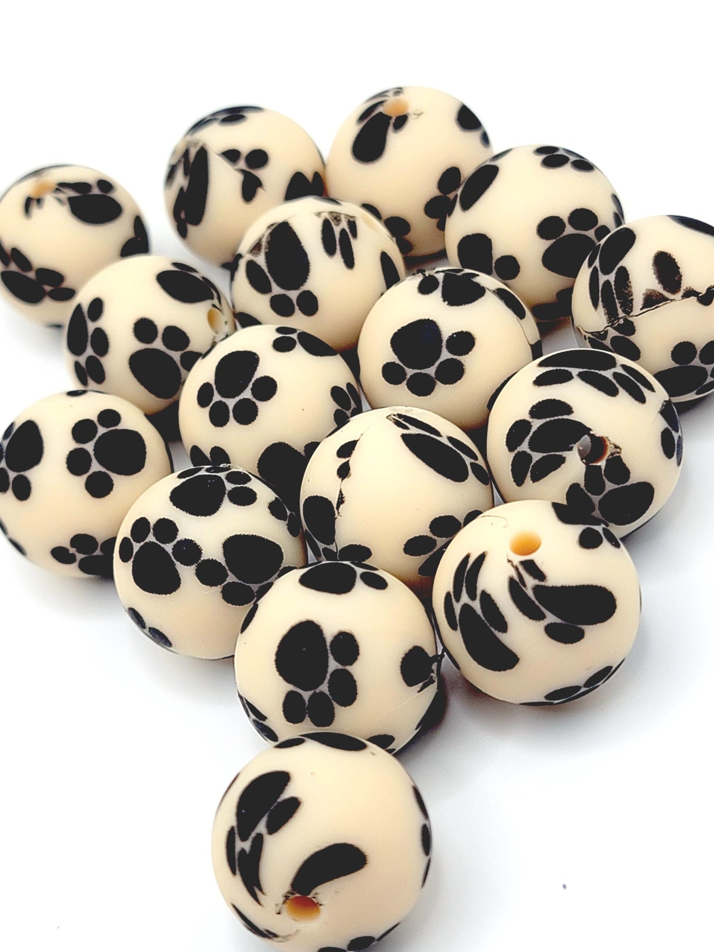 15mm Printed Oatmeal Tan Paw Print Silicone Bead – Pet Paw Print Round Spacer Beads for Pens & Wristlets