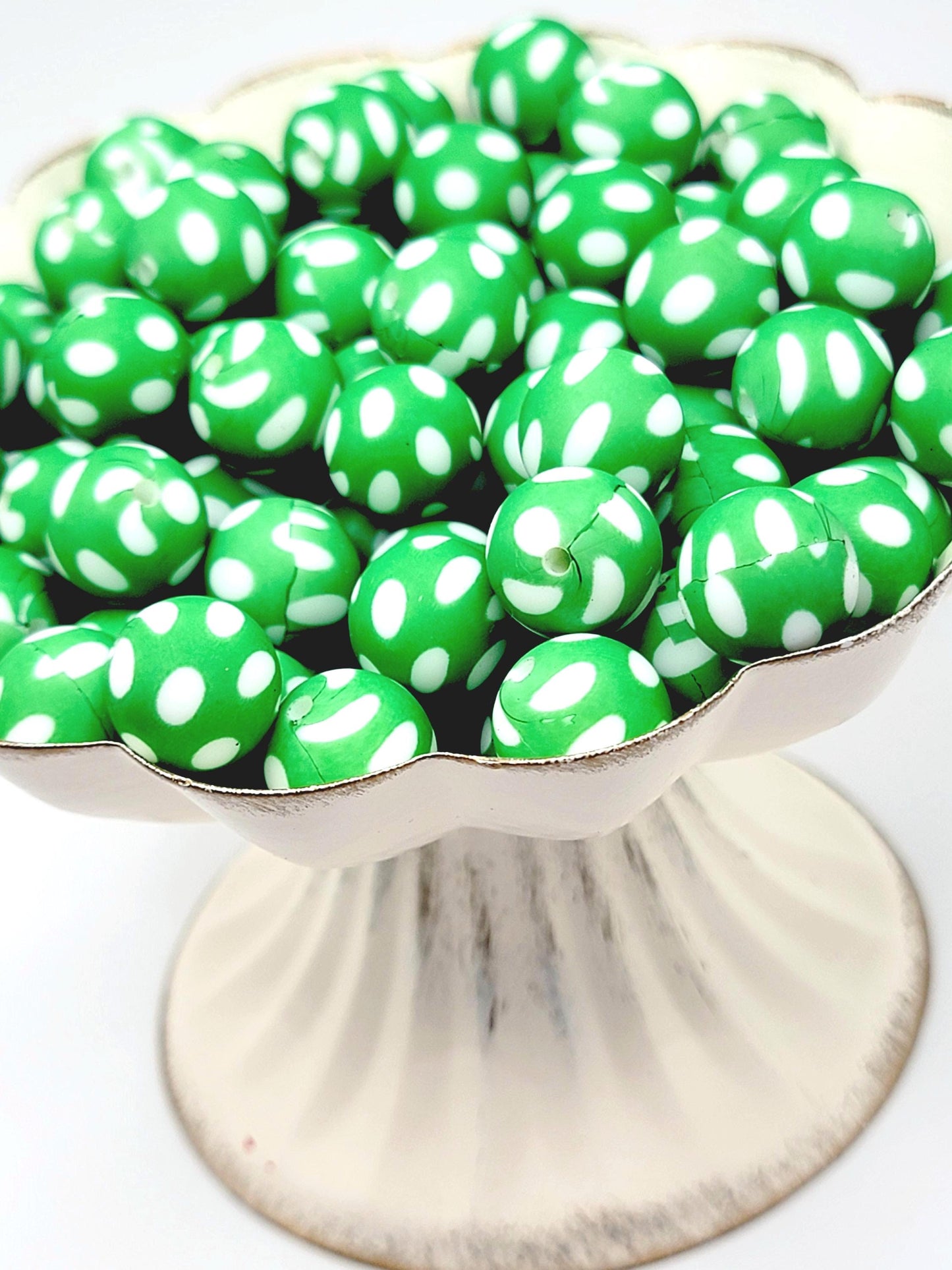15mm Printed Green Polka Dot Silicone Bead – Green Round Spacer Print Beads for Pens & Wristlets