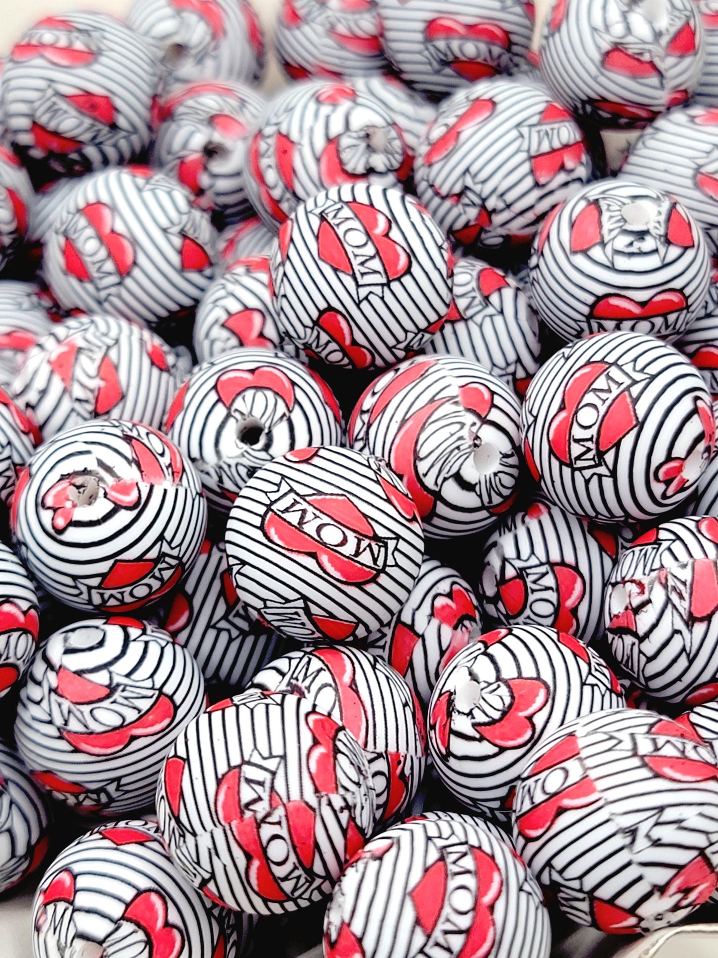 15mm Printed Mom Tattoo Heart Silicone Bead – Mom Theme Round Spacer Beads for Pens & Wristlets