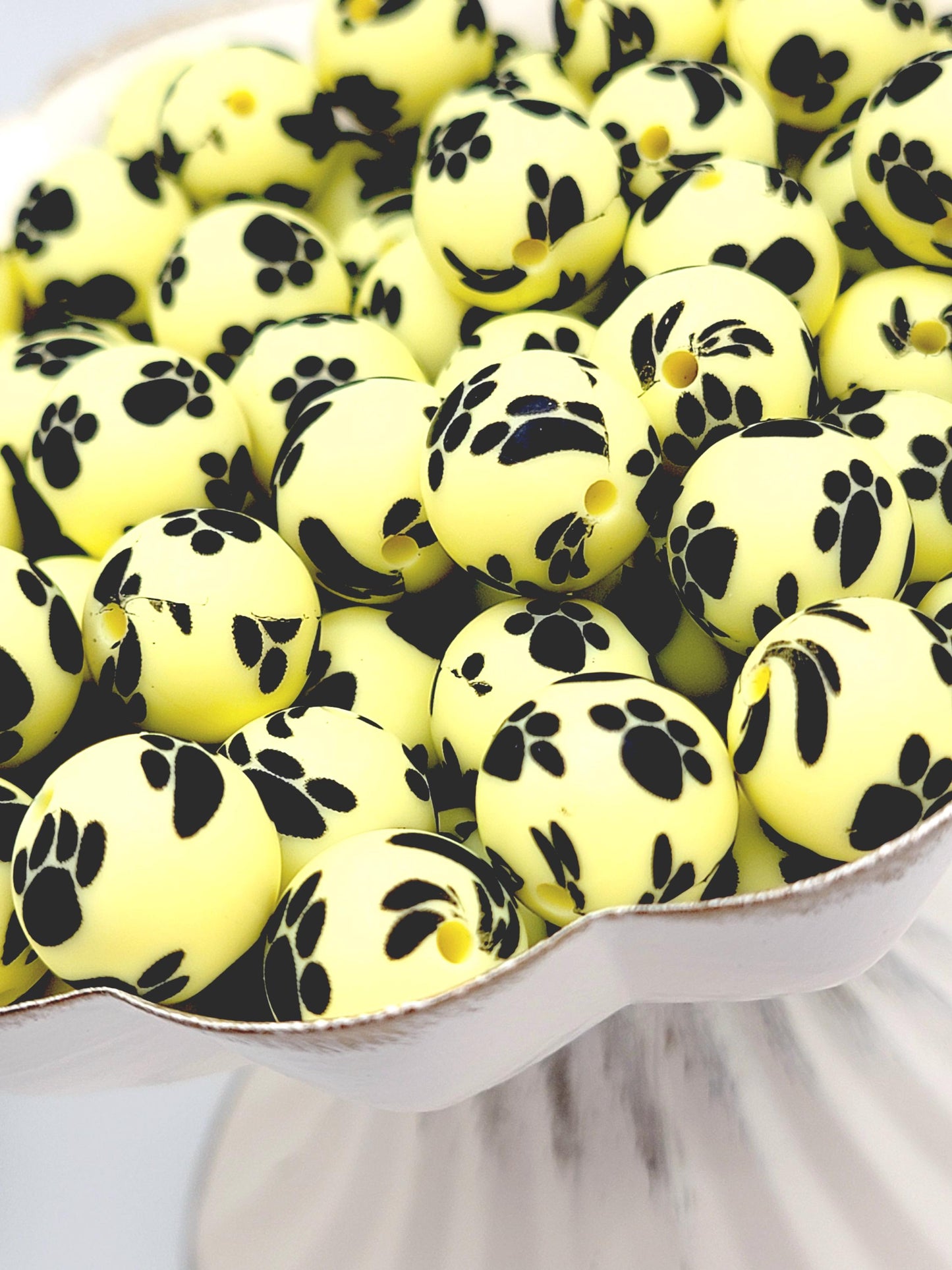 15mm Printed Light Yellow Paw Print Silicone Bead – Round Pet Paw Print Beads for Pens & Wristlets