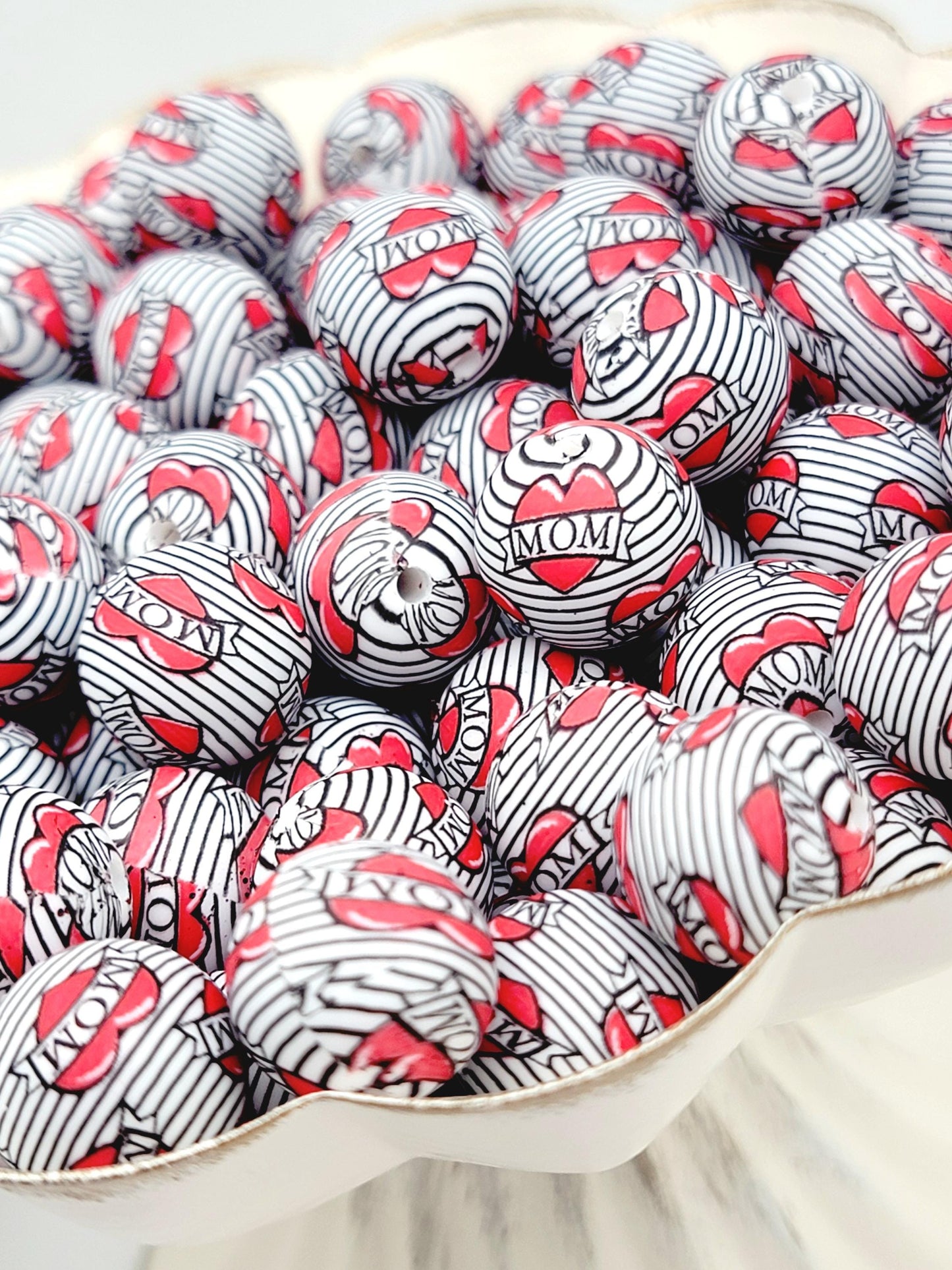15mm Printed Mom Tattoo Heart Silicone Bead – Mom Theme Round Spacer Beads for Pens & Wristlets