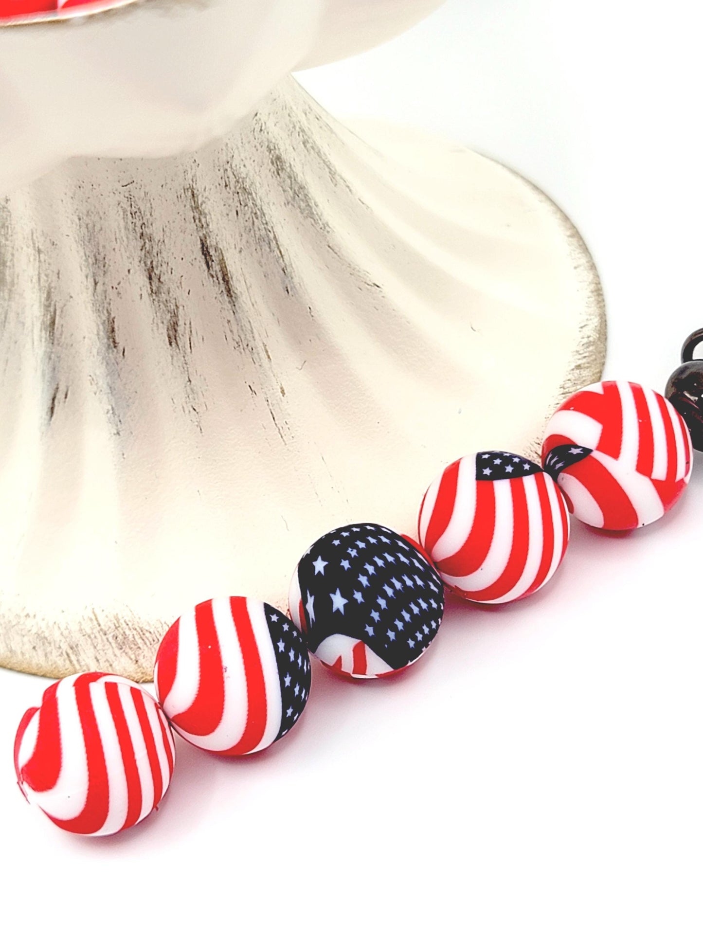15mm Printed Patriotic USA Flag Silicone Beads – Red White Blue Round Beads for Pens & Wristlets
