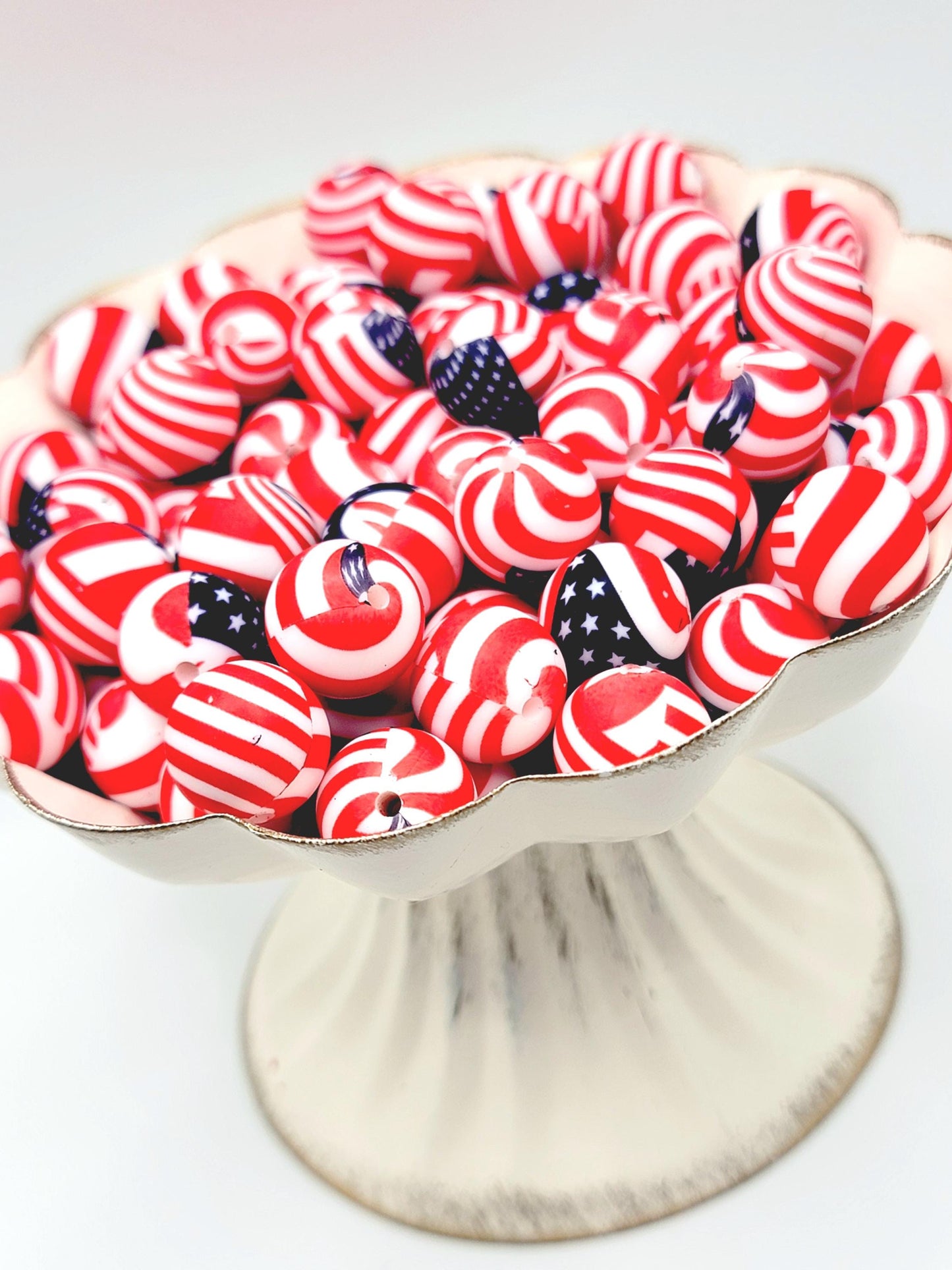 15mm Printed Patriotic USA Flag Silicone Beads – Red White Blue Round Beads for Pens & Wristlets