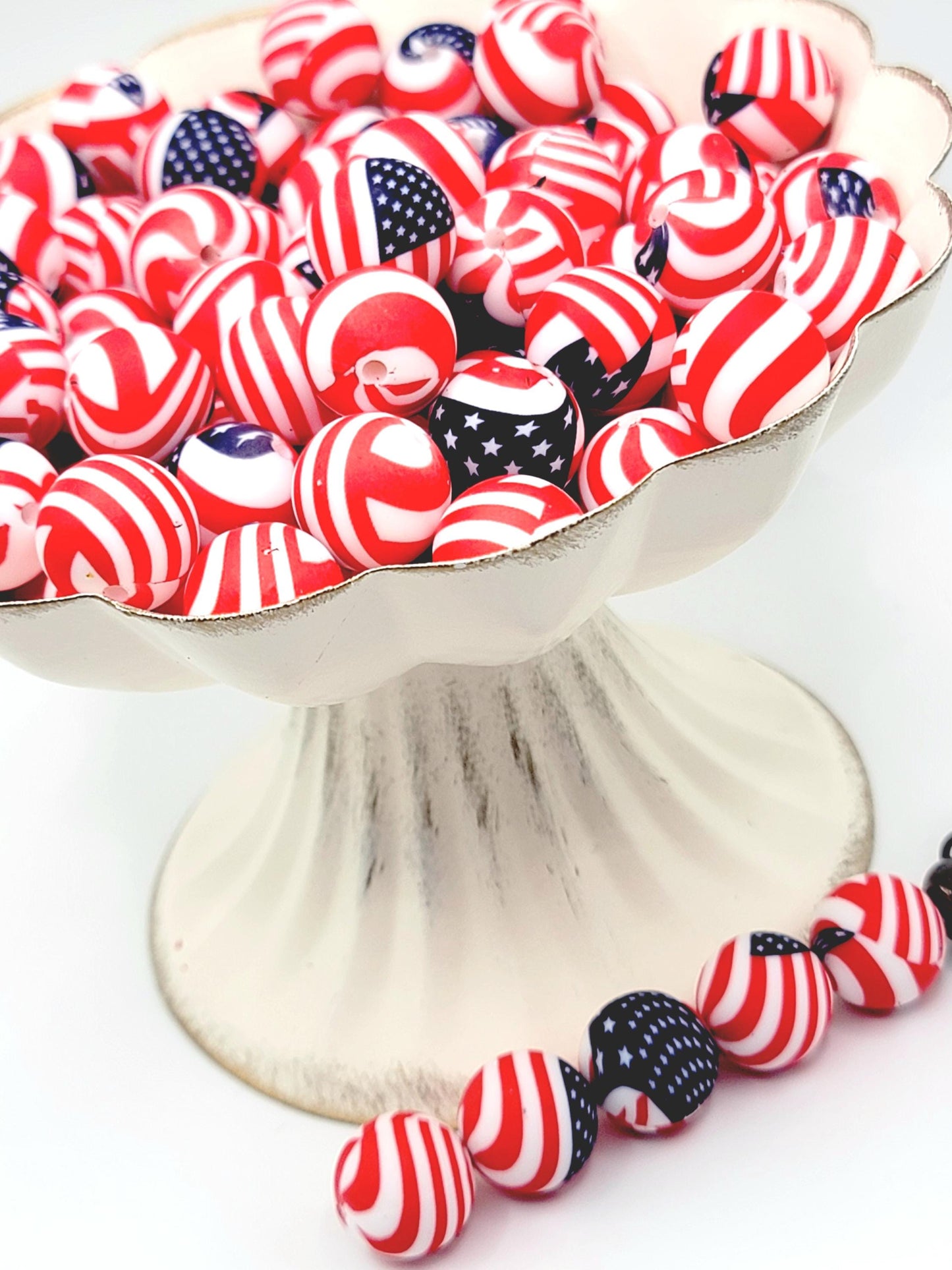 15mm Printed Patriotic USA Flag Silicone Beads – Red White Blue Round Beads for Pens & Wristlets