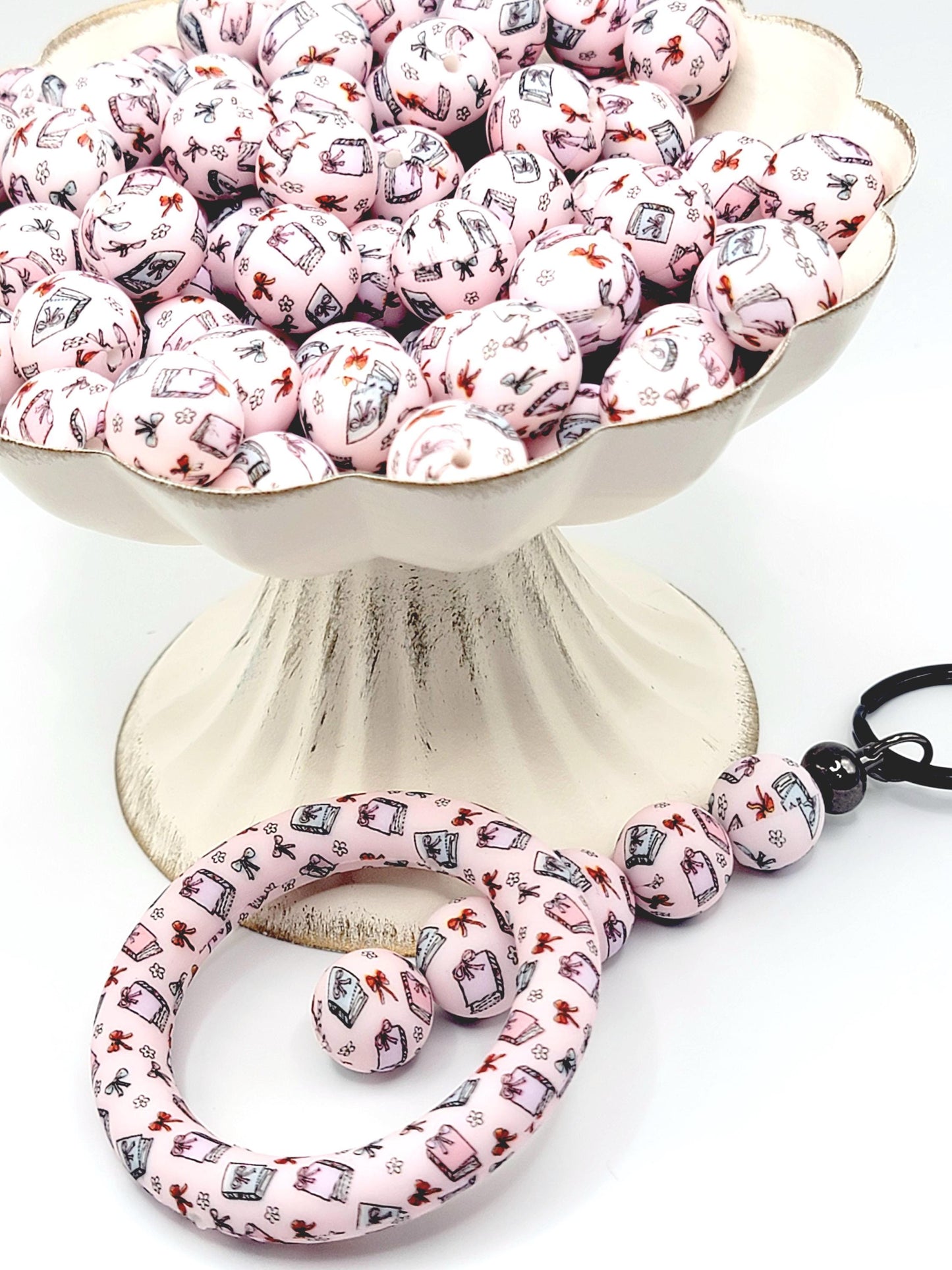 15mm Printed Pink Book Lover Silicone Beads – Reading-Themed Round Beads for Pens & Wristlets