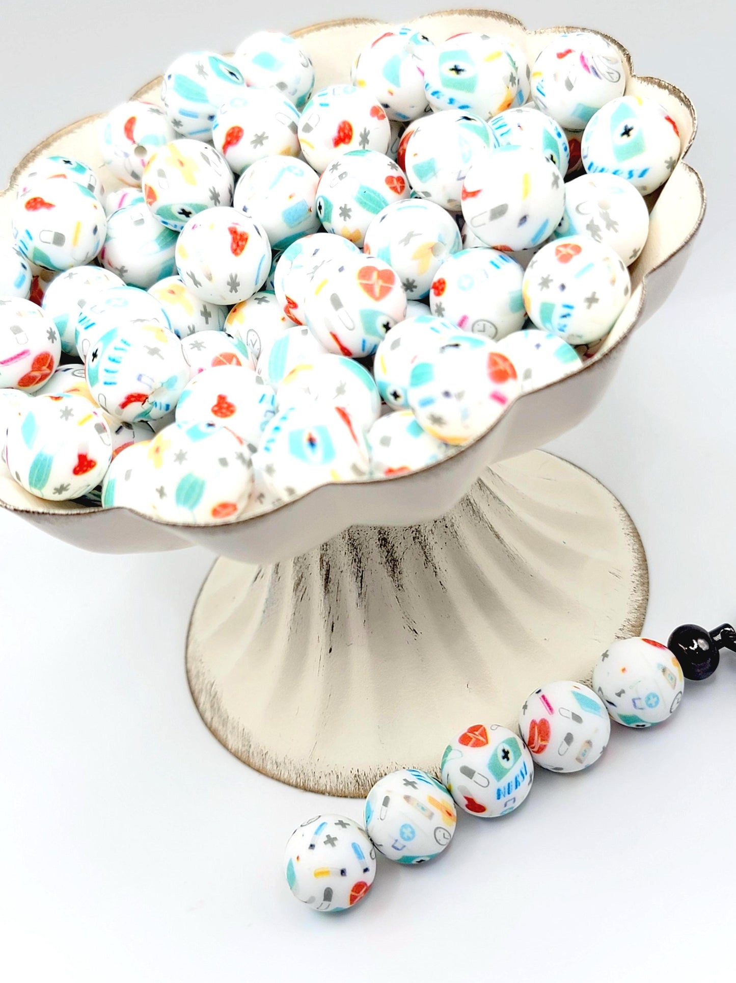 15mm Printed RN Nurse Beads (White) - Nurse Medical Theme Silicone Round Spacer Bead for Pens & Wristlets
