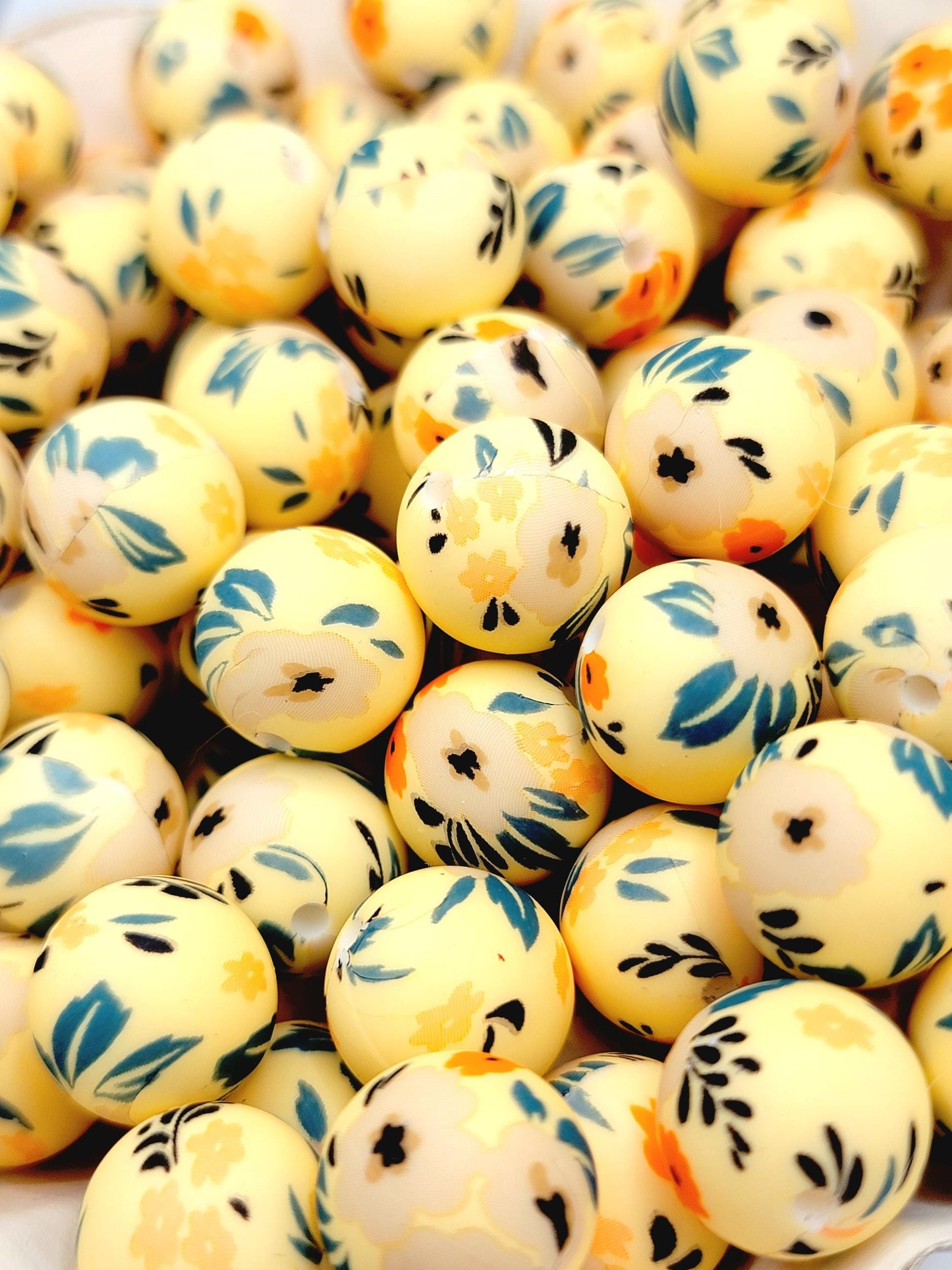 15mm Printed Yellow & Green Summer Floral Silicone Bead – Flower Round Beads for Pens & Wristlets