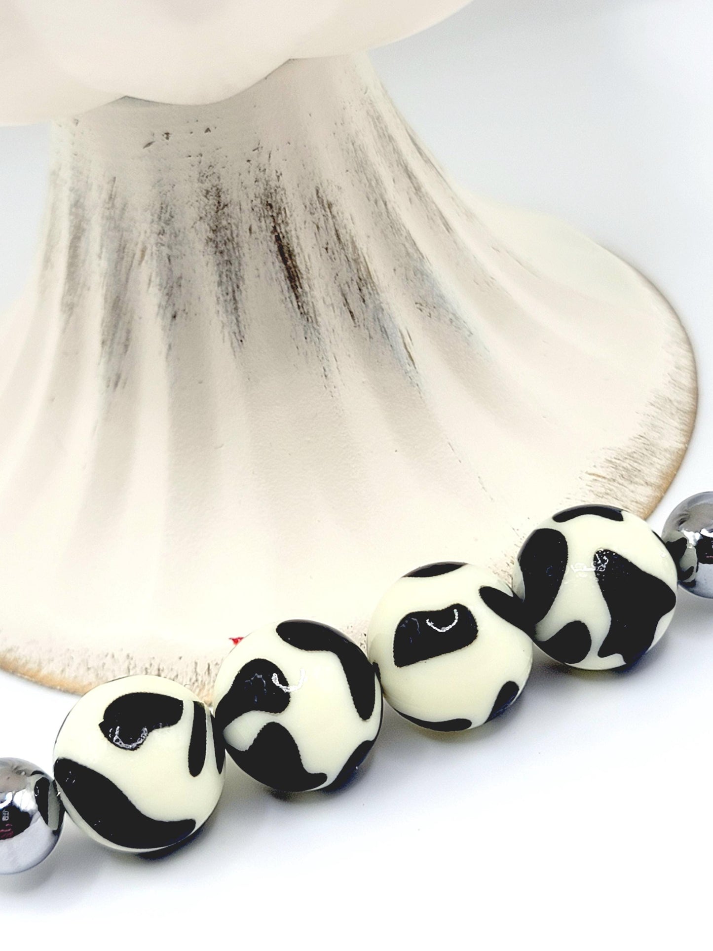 15mm Printed Shiny Cream Cow Print Silicone Bead – Round Animal Beads for Pens & Wristlets