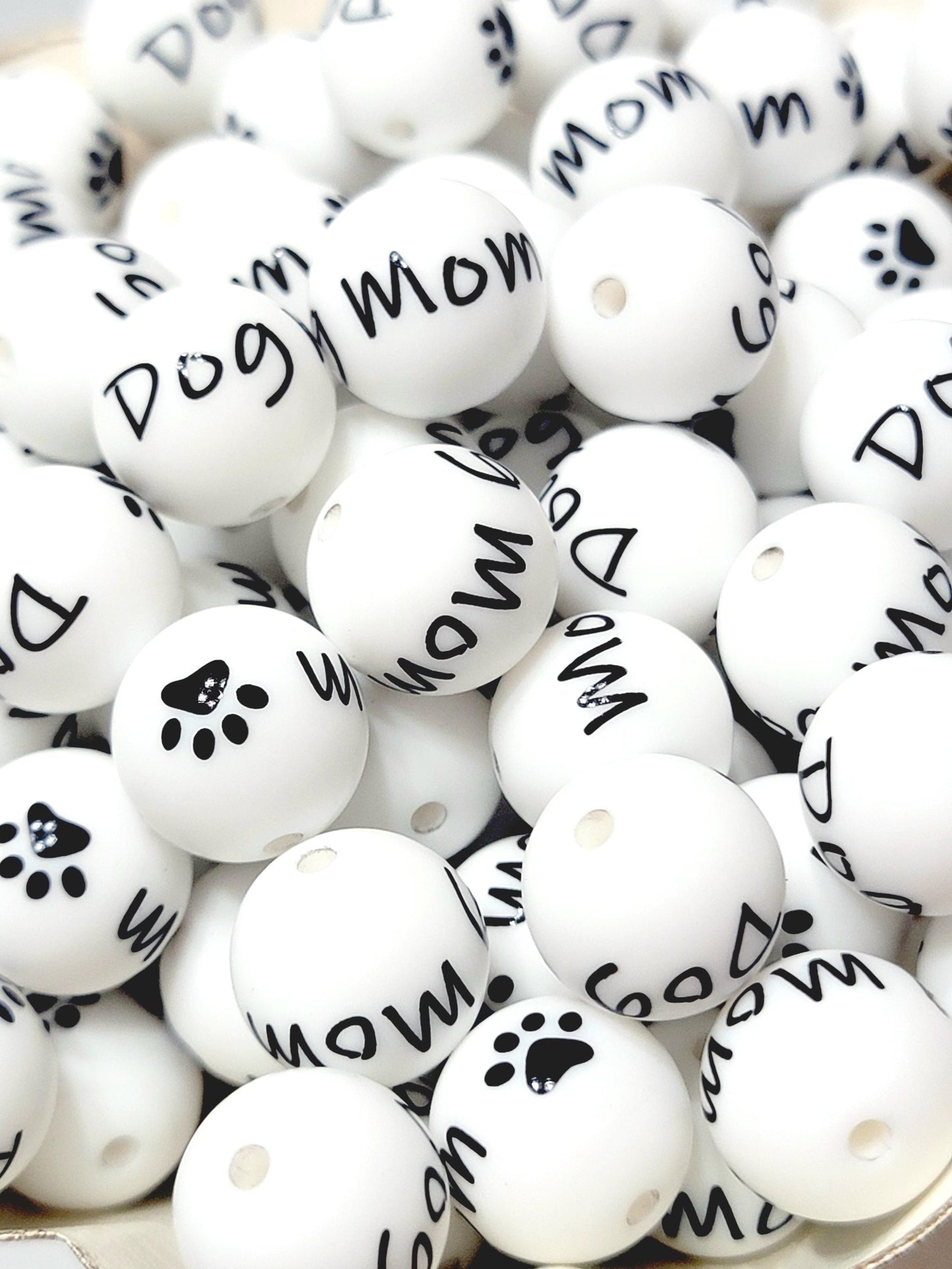 15mm Printed Dog Mom Paw Print Silicone Beads – Round Dog Lover Beads for Pens & Wristlets
