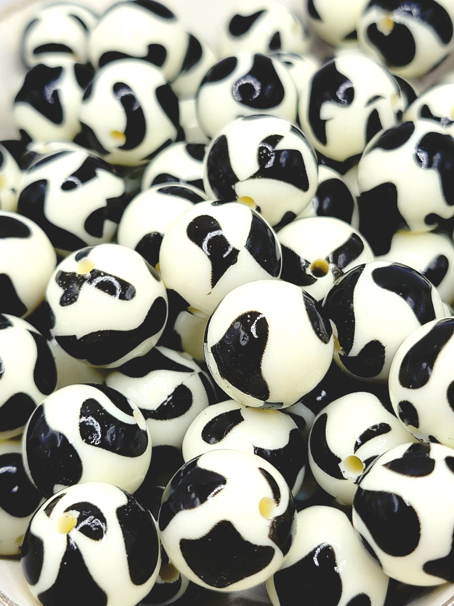 15mm Printed Shiny Cream Cow Print Silicone Bead – Round Animal Beads for Pens & Wristlets