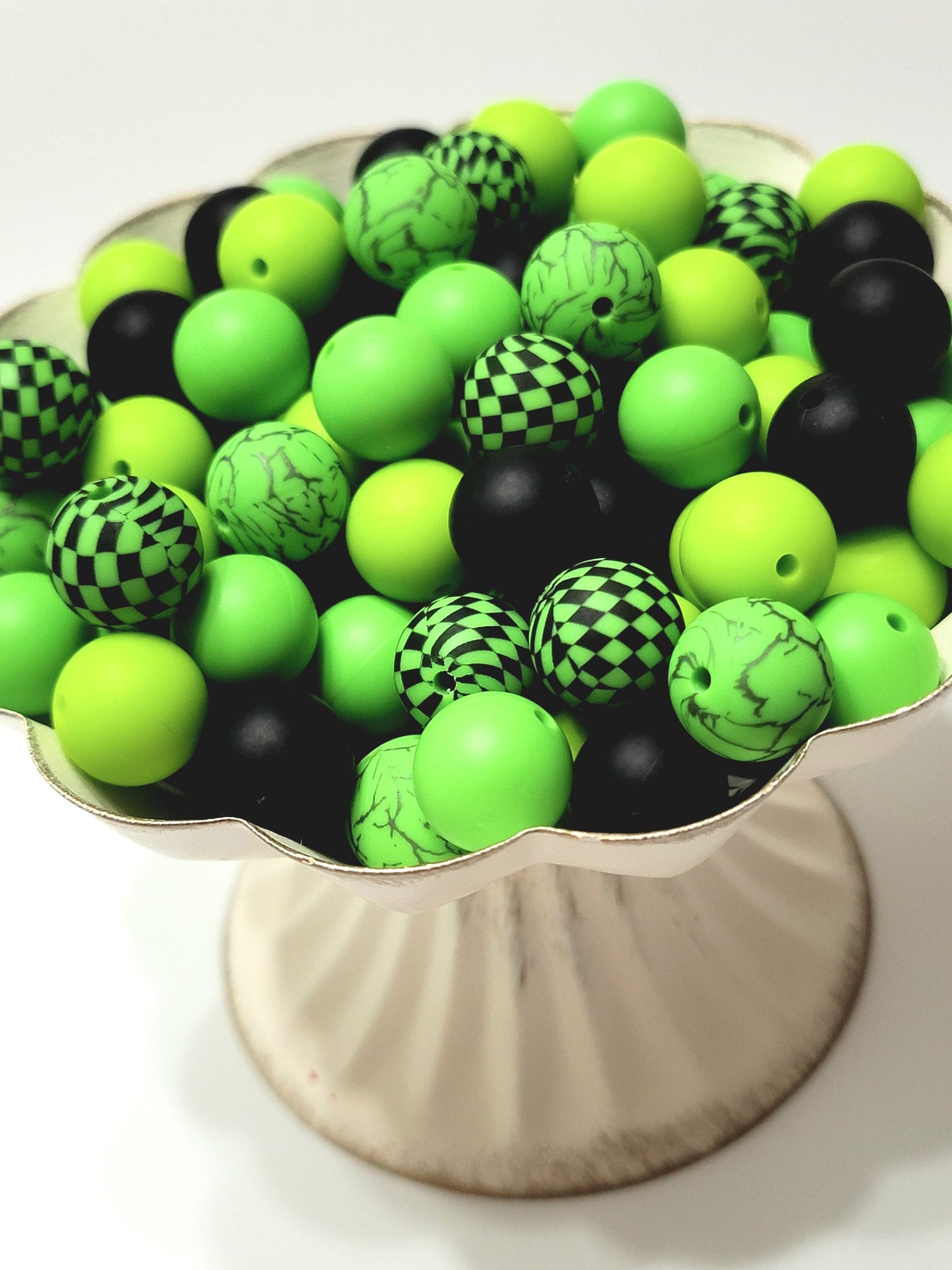 15mm Printed Green & Black Checkered Mix Silicone Beads (Set of 8) – Green Mix Round Beads for Pens & Wristlets