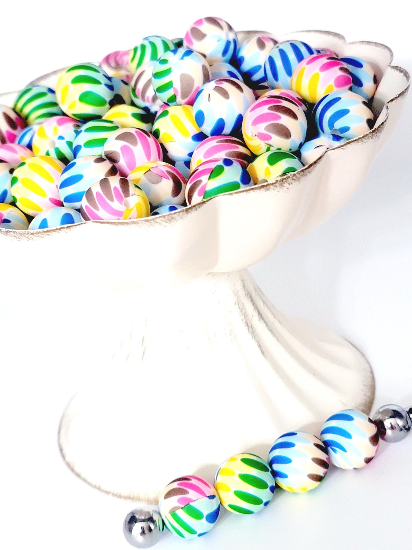 15mm Printed Rainbow Petals Print Silicone Bead – Round Beads for Pens & Wristlets
