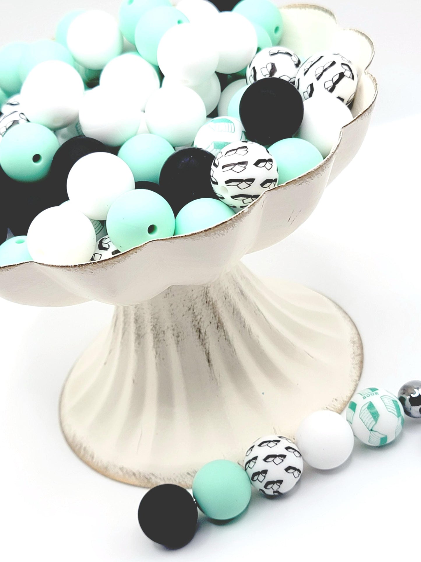 15mm Printed Mint Green & Black Book Lover Mix Silicone Beads – Reading Round Beads for Pens & Wristlets