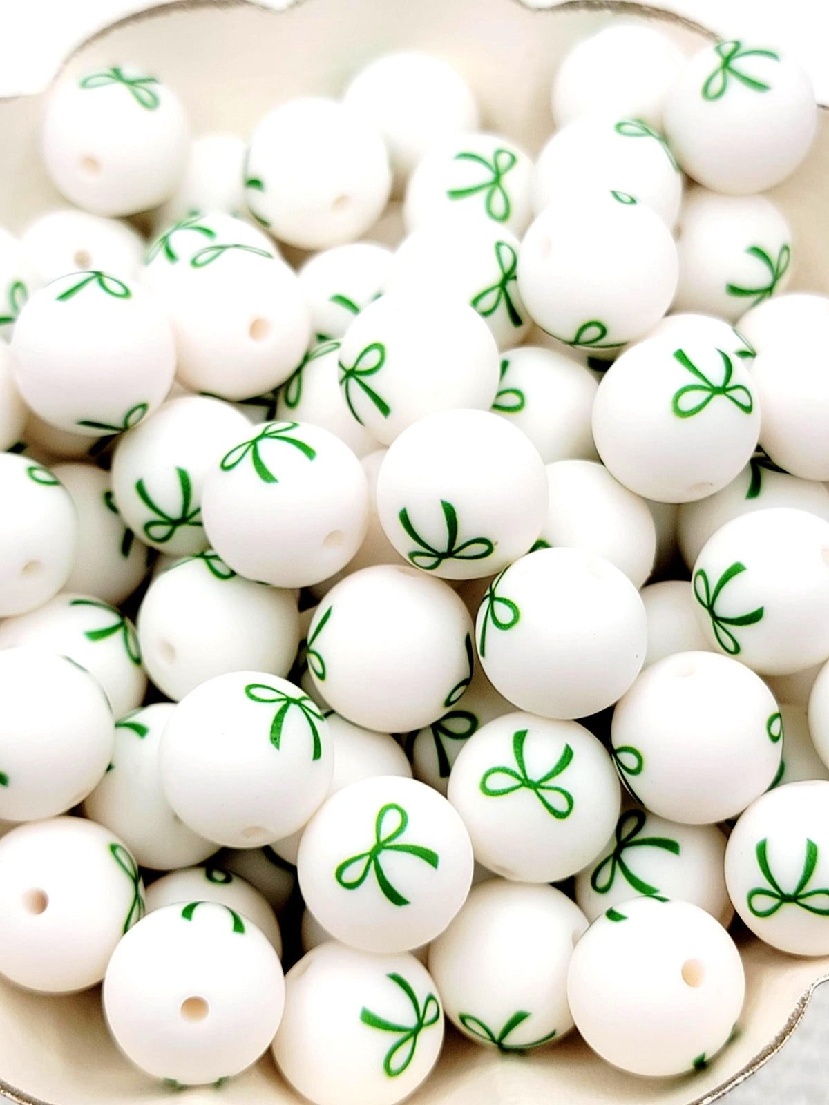 Green Bow Print Round Silicone Beads - 15mm Round Pen Beads, Wristlet, Jewelry Craft Beads, St Patricks Preppy Coquette Bead