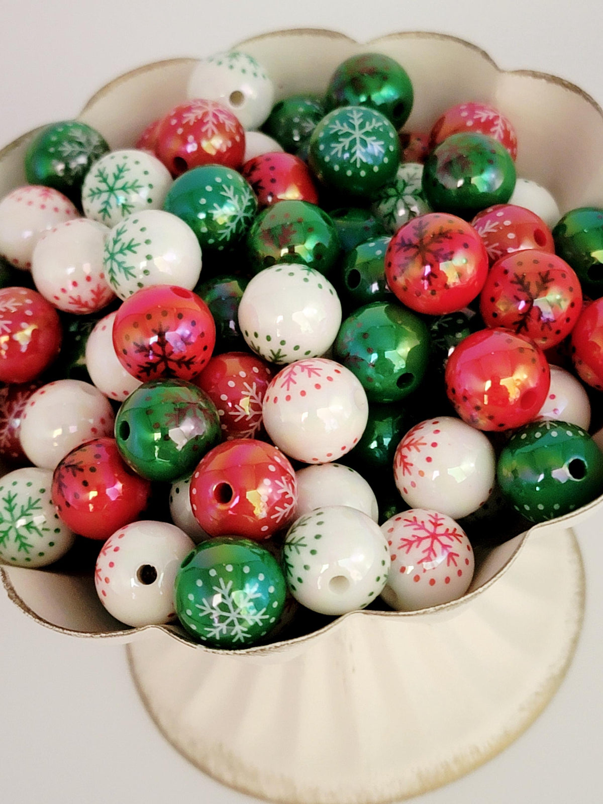 16mm Snowflake Christmas Acrylic Beads (Set of 10) - Mixed Holiday Beads for DIY Jewelry, Bracelets, Keychains and Crafts