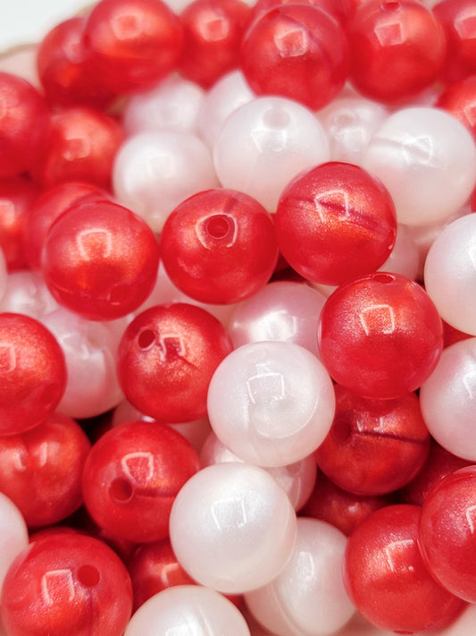 16mm Red and White Glossy Shimmer Christmas Acrylic Beads (Set 0f 20) - Mix Holiday Beads for DIY Crafts, Pens, Jewelry and Chunky Keychains