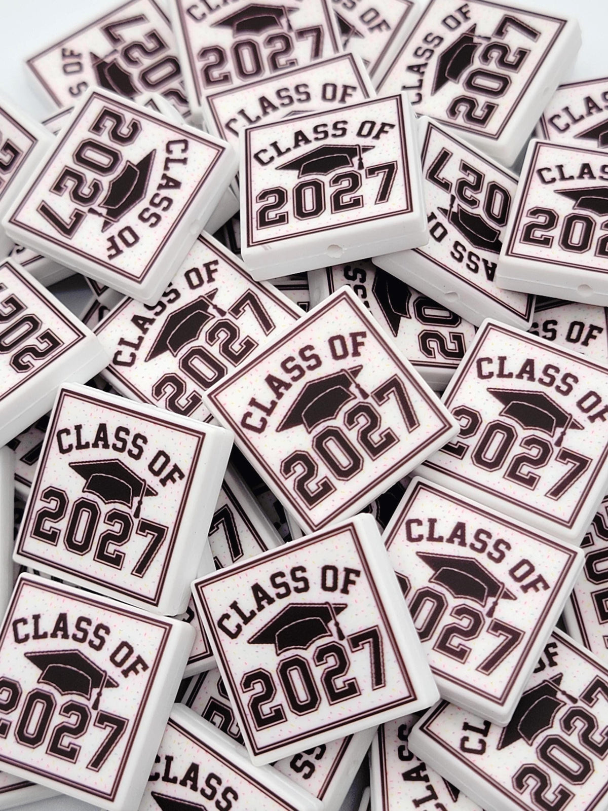 Class of 2027 Graduation Focal Bead, Cap And Gown Silicone Pen Bead, Senior Mom Gift, Class of 2027 DIY Graduation Craft Bead - (Set of 2)