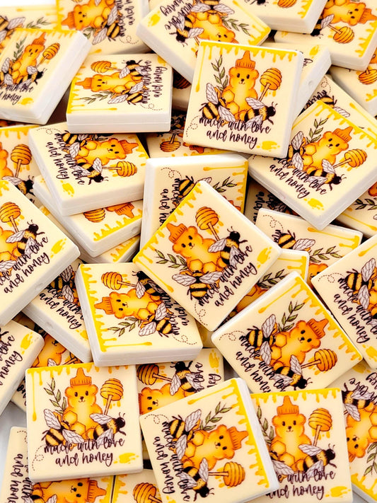 Honey Bear And Bees Focal Bead, Cute Bee Silicone Pen Bead, Honey Bee Animal Bead, Baby Shower Favor Bead, Keychain Craft Bead - (Set of 2)