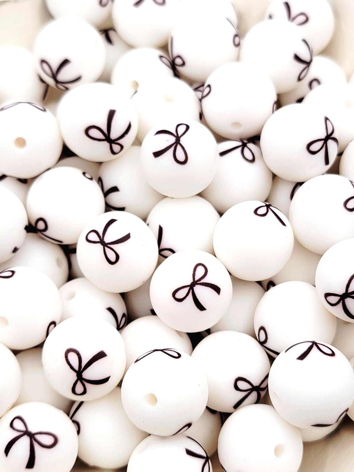 Black Bow Print Round Silicone Beads - 15mm Round Pen Beads, Wristlet, Jewelry Craft Beads, Halloween Preppy Coquette Bead